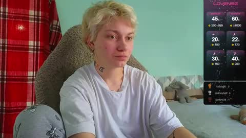 Snapshot of esajukyy chatting on January 6, 2025, 6:03 am esajukyy online show from January 6, 2025, 6:03 am