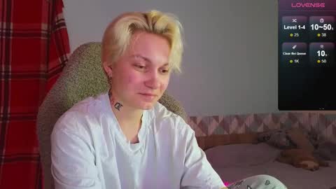 Snapshot of esajukyy chatting on January 27, 2025, 11:00 am esajukyy online show from January 27, 2025, 11:00 am