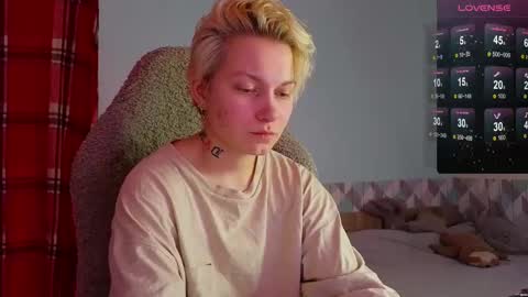 Snapshot of esajukyy chatting on February 10, 2025, 10:42 am esajukyy online show from February 10, 2025, 10:42 am