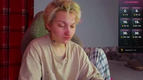 Snapshot of esajukyy chatting on February 10, 2025, 1:44 pm esajukyy online show from February 10, 2025, 1:44 pm