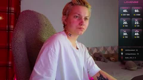 Snapshot of esajukyy chatting on February 15, 2025, 1:38 pm esajukyy online show from February 15, 2025, 1:38 pm