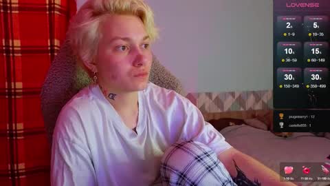 Snapshot of esajukyy chatting on March 1, 2025, 7:37 pm esajukyy online show from March 1, 2025, 7:37 pm