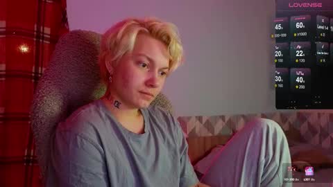 Snapshot of esajukyy chatting on March 6, 2025, 3:45 pm esajukyy online show from March 6, 2025, 3:45 pm