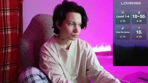 esajukyy online show from November 19, 2025, 10:26 am