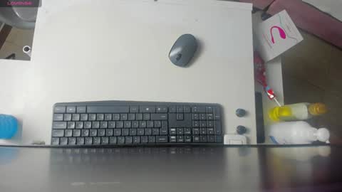 Escarlet online show from January 28, 2025, 4:08 am