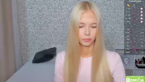 Snapshot of eshcka chatting on October 17, 2025, 4:48 am Megan and Brad online show from October 17, 2025, 4:48 am