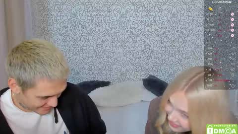 Snapshot of eshcka chatting on October 28, 2025, 2:09 pm Megan and Brad online show from October 28, 2025, 2:09 pm