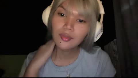 Snapshot of esilchan chatting on November 19, 2025, 3:06 am Chelliane online show from November 19, 2025, 3:06 am