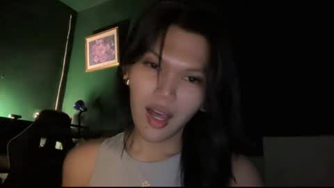 Snapshot of esilchan chatting on November 28, 2025, 5:54 am Chelliane online show from November 28, 2025, 5:54 am