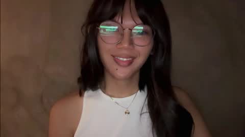 Snapshot of esilchan chatting on December 18, 2025, 4:07 am Chelliane online show from December 18, 2025, 4:07 am