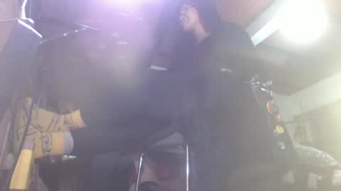 Eskela911 online show from February 17, 2025, 1:25 am