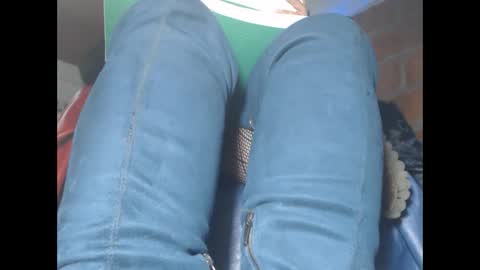 Eskela911 online show from November 28, 2025, 9:50 pm