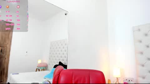 esmeralda  online show from November 22, 2025, 6:07 pm