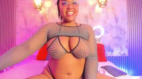 Snapshot of esmeralda_duarte chatting on January 22, 2025, 9:02 am esmeralda online show from January 22, 2025, 9:02 am