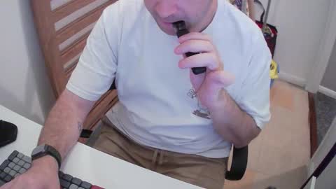 Snapshot of essex_wild chatting on September 20, 2025, 6:42 pm Morph online show from September 20, 2025, 6:42 pm