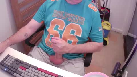 Snapshot of essex_wild chatting on October 19, 2025, 7:14 pm Morph online show from October 19, 2025, 7:14 pm