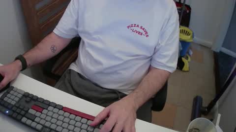 Snapshot of essex_wild chatting on October 29, 2025, 11:01 am Morph online show from October 29, 2025, 11:01 am