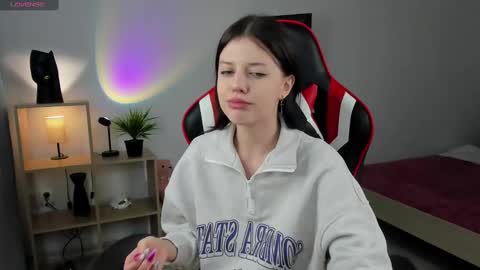 Snapshot of este_ria chatting on December 10, 2024, 5:33 pm esteria online show from December 10, 2024, 5:33 pm