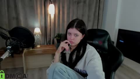 Snapshot of este_ria chatting on December 12, 2024, 4:04 am esteria online show from December 12, 2024, 4:04 am