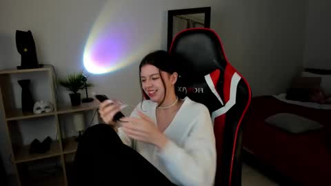 Snapshot of este_ria chatting on January 16, 2025, 8:14 pm esteria online show from January 16, 2025, 8:14 pm