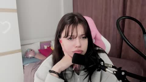 Snapshot of este_ria chatting on February 26, 2025, 10:36 am esteria online show from February 26, 2025, 10:36 am