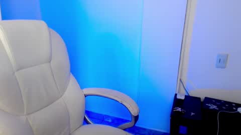 Snapshot of esteban_de_louise chatting on February 1, 2025, 2:16 am ESTEBAN online show from February 1, 2025, 2:16 am