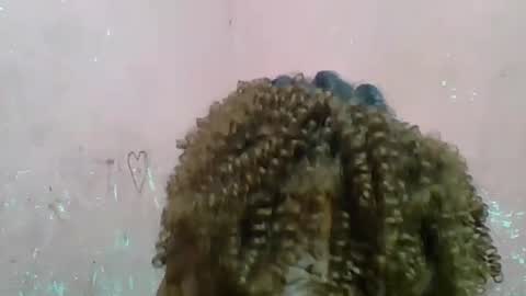 estelah20 online show from November 27, 2025, 5:31 am