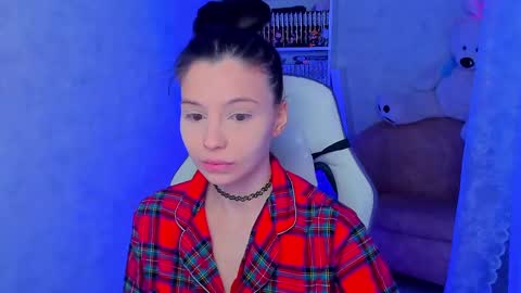 Ester online show from February 19, 2025, 2:55 am