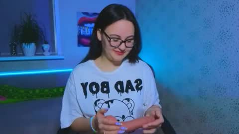 EsterPlayful online show from November 8, 2025, 12:27 pm