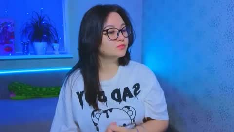 EsterPlayful online show from November 12, 2025, 10:26 am