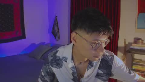 Esteban online show from October 19, 2025, 1:28 am