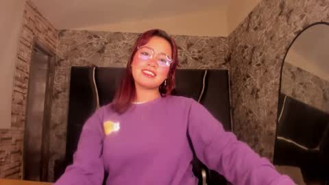 Snapshot of estrella05_ chatting on February 18, 2025, 2:05 am estrella05_ online show from February 18, 2025, 2:05 am