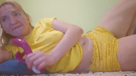 estrellawalters online show from January 11, 2025, 1:53 pm