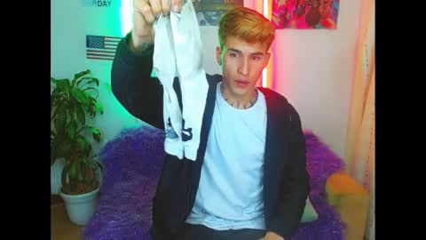 Snapshot of estrellita__jordan chatting on February 6, 2025, 2:33 am JORDAN online show from February 6, 2025, 2:33 am