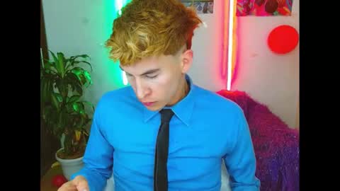 Snapshot of estrellita__jordan chatting on March 10, 2025, 10:59 am JORDAN online show from March 10, 2025, 10:59 am