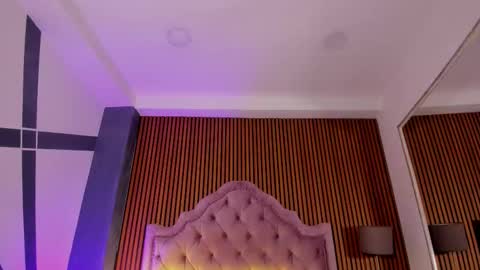 ethaancox online show from September 26, 2025, 9:13 am