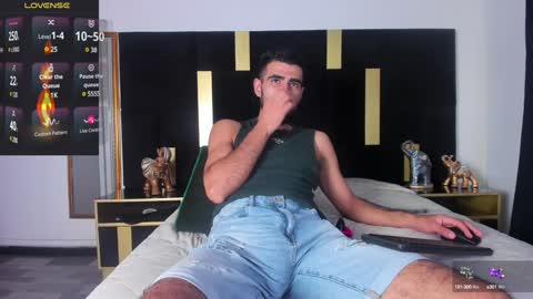 Snapshot of ethan__walker chatting on December 30, 2024, 7:21 pm Ethan online show from December 30, 2024, 7:21 pm