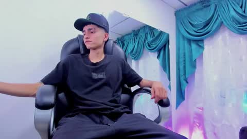 Ethan online show from December 17, 2024, 1:07 am