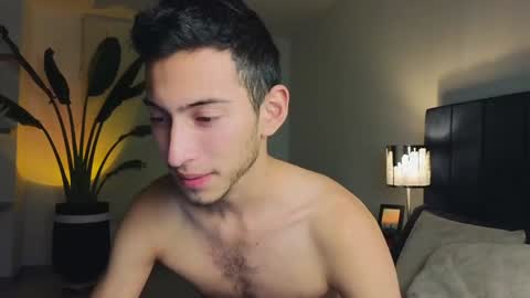 Snapshot of ethan_skiny_ chatting on December 7, 2024, 5:04 am Joan online show from December 7, 2024, 5:04 am