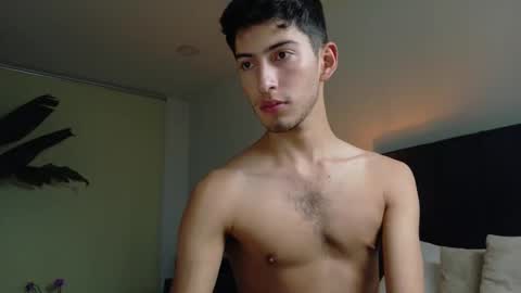 Snapshot of ethan_skiny_ chatting on November 5, 2025, 5:29 am Joan online show from November 5, 2025, 5:29 am