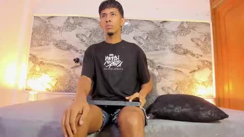 ethan_thouse online show from October 15, 2025, 3:06 am