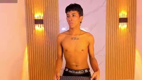 ethan_thouse online show from November 4, 2025, 7:46 pm