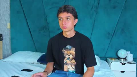 Snapshot of ethanlowell chatting on February 1, 2025, 7:55 pm ethanlowell online show from February 1, 2025, 7:55 pm