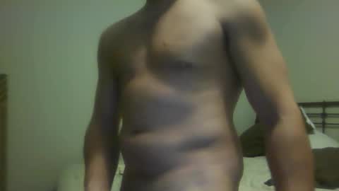 Snapshot of etim33 chatting on November 17, 2025, 10:37 pm etim33 online show from November 17, 2025, 10:37 pm