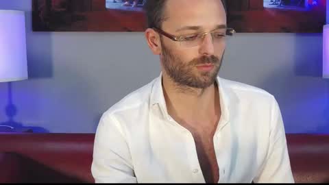 Snapshot of euginehot chatting on December 20, 2024, 3:00 pm euginehot online show from December 20, 2024, 3:00 pm