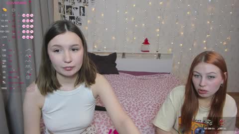 Snapshot of eumomino chatting on January 22, 2025, 4:34 am Veronica Tiia Lilith left to right online show from January 22, 2025, 4:34 am