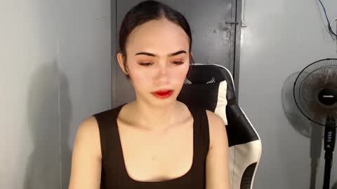 Snapshot of euniceariella21 chatting on December 23, 2024, 11:14 am YELLA online show from December 23, 2024, 11:14 am