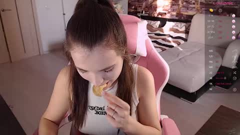 Eva online show from February 20, 2025, 11:31 am