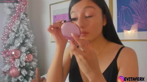 Evaa Depp online show from December 2, 2025, 1:39 pm