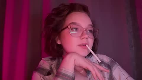 eva_kittenn online show from November 19, 2025, 12:54 am